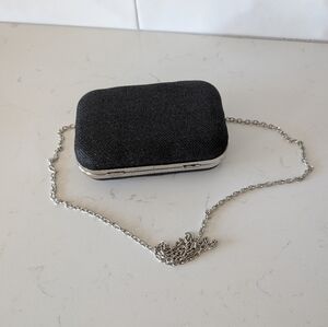Jessica McClintock Black Clutch with Silver Chain Evening Size 6"X3.5"X2"